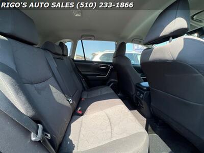 2021 Toyota RAV4 XLE   - Photo 4 - Richmond, CA 94804