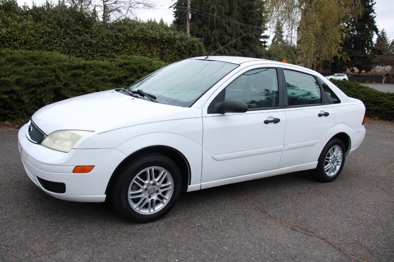 2005 Ford Focus ZX4 S photo