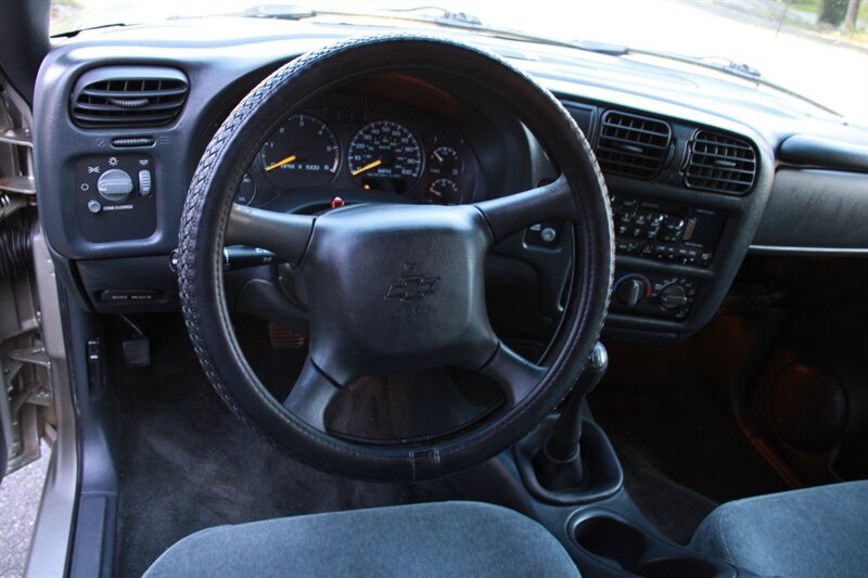 2000 Chevrolet Blazer LS photo