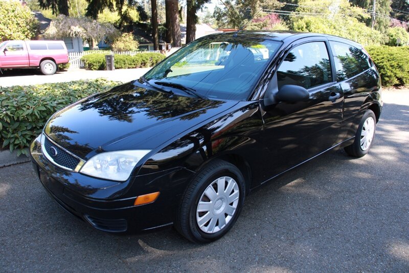 2007 Ford Focus ZX3 S photo