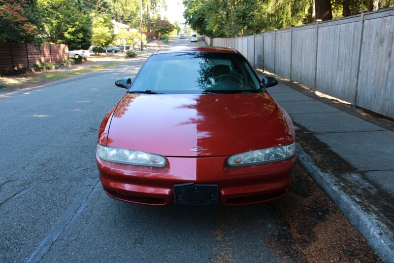 1998 Oldsmobile Intrigue photo