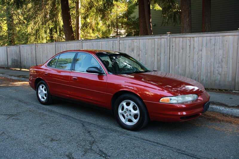 1998 Oldsmobile Intrigue photo