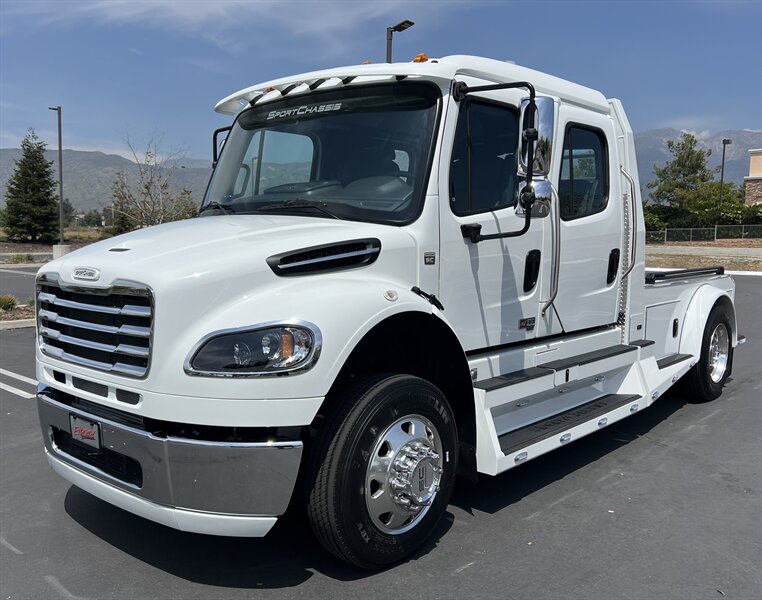 2025 Freightliner LH5 SPORTCHASSIS  LH5