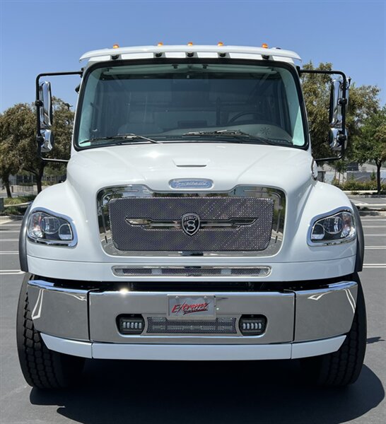 2022 Freightliner P4XL SPORTCHASSIS  P4XL