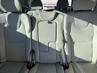 2016 Volvo XC90 T6 Momentum   - Photo 7 - San Diego, CA 92120