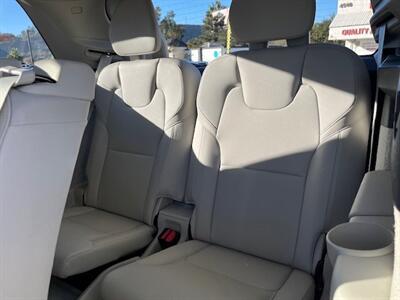 2016 Volvo XC90 T6 Momentum   - Photo 9 - San Diego, CA 92120