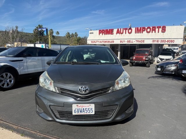 2012 Toyota Yaris 5-Door L  