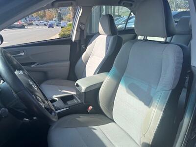 2016 Toyota Camry SE   - Photo 5 - San Diego, CA 92120