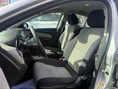 2014 Chevrolet Cruze LS Auto   - Photo 4 - San Diego, CA 92120