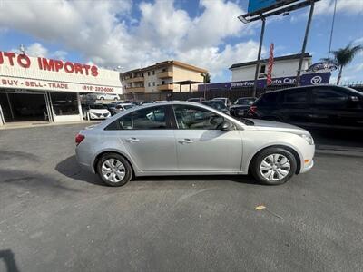 2014 Chevrolet Cruze LS Auto   - Photo 10 - San Diego, CA 92120