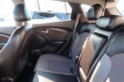 2011 Hyundai TUCSON GLS   - Photo 12 - San Diego, CA 92120