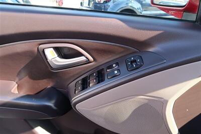 2011 Hyundai TUCSON GLS   - Photo 4 - San Diego, CA 92120