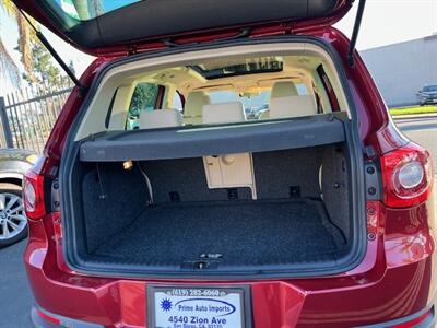 2009 Volkswagen Tiguan SE 4Motion   - Photo 8 - San Diego, CA 92120