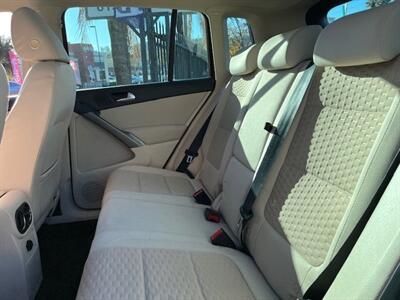 2009 Volkswagen Tiguan SE 4Motion   - Photo 7 - San Diego, CA 92120