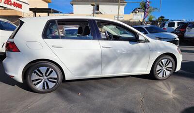 2016 Volkswagen se SE  e-Golf - Photo 3 - San Diego, CA 92120