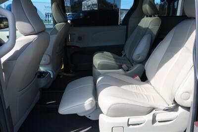 2013 Toyota Sienna Limited 7-Passenger   - Photo 13 - Lakeland, FL 33801