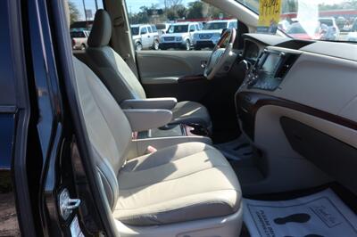 2013 Toyota Sienna Limited 7-Passenger   - Photo 22 - Lakeland, FL 33801