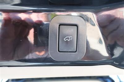 2013 Toyota Sienna Limited 7-Passenger   - Photo 30 - Lakeland, FL 33801
