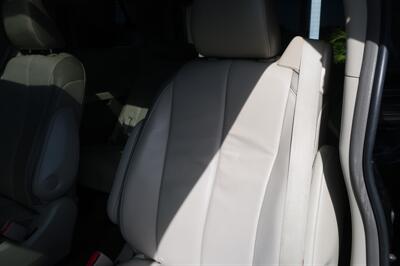 2013 Toyota Sienna Limited 7-Passenger   - Photo 59 - Lakeland, FL 33801
