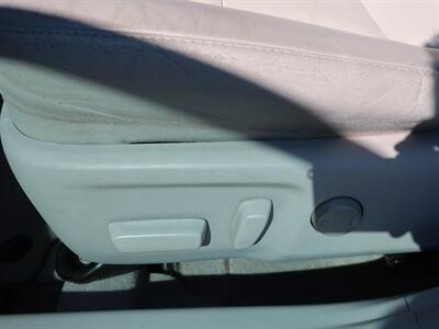 2012 Toyota Camry XLE - Photo 15 - Lakeland, FL 33801