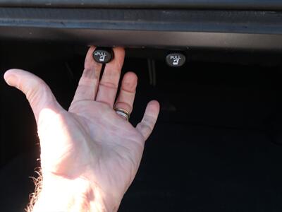 2012 Toyota Camry XLE - Photo 32 - Lakeland, FL 33801