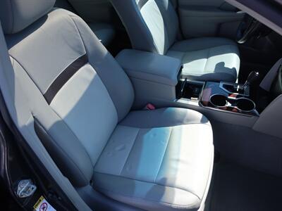 2012 Toyota Camry XLE - Photo 27 - Lakeland, FL 33801