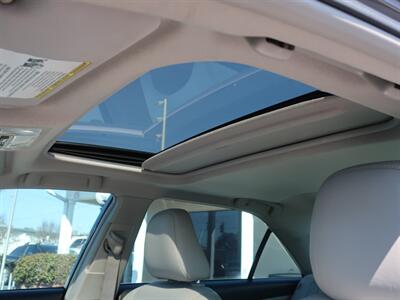 2012 Toyota Camry XLE - Photo 19 - Lakeland, FL 33801