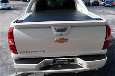 2012 Chevrolet Avalanche LTZ   - Photo 27 - Lakeland, FL 33801