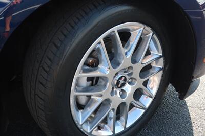2012 Ford Mustang V6 Premium   - Photo 30 - Lakeland, FL 33801
