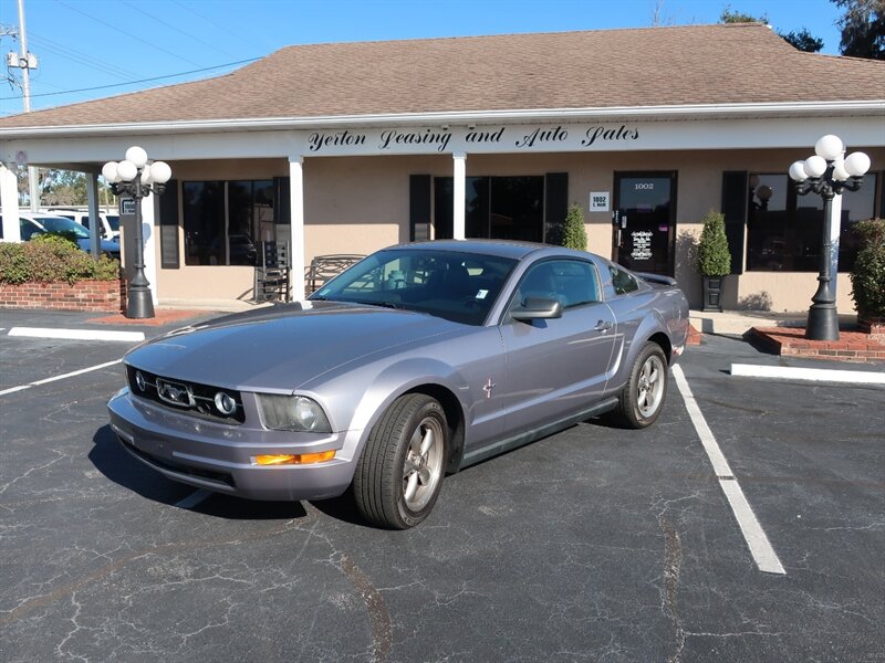 2006 Ford Mustang V6 Premium  