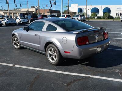 2006 Ford Mustang V6 Premium - Photo 8 - Lakeland, FL 33801