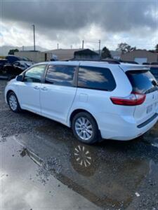 2017 Toyota Sienna XLE 7-Passenger   - Photo 3 - Ukiah, CA 95482