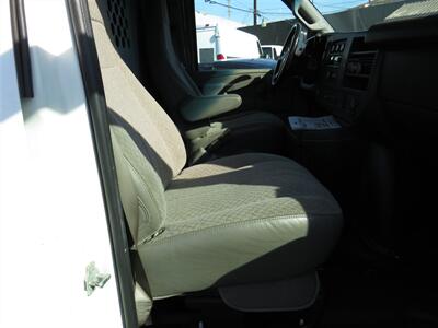 2018 Chevrolet Express Cargo 2500  1-Owner  Low Miles - Photo 17 - Los Angeles, CA 90019