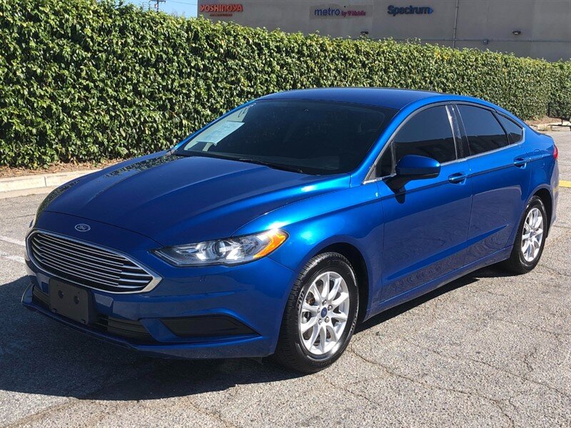 The 2017 Ford Fusion S photos
