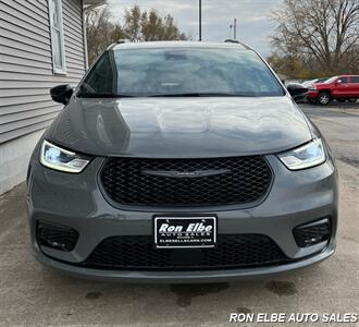 2025 Chrysler Pacifica Limited   - Photo 6 - Macomb, IL 61455
