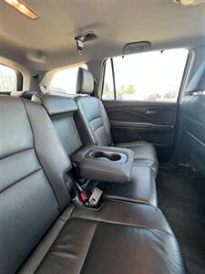 2022 Honda Pilot Touring   - Photo 13 - Macomb, IL 61455