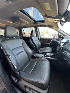 2022 Honda Pilot Touring   - Photo 11 - Macomb, IL 61455