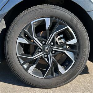 2025 Hyundai SONATA SEL   - Photo 4 - Macomb, IL 61455