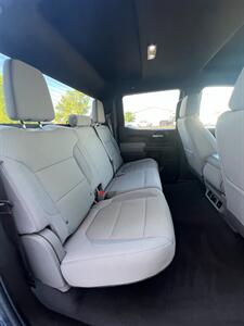 2021 Chevrolet Silverado 1500 LT   - Photo 13 - Macomb, IL 61455
