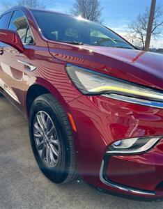 2023 Buick Enclave Essence   - Photo 7 - Macomb, IL 61455