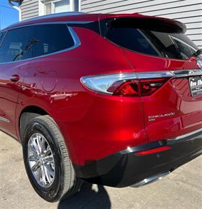2023 Buick Enclave Essence   - Photo 10 - Macomb, IL 61455