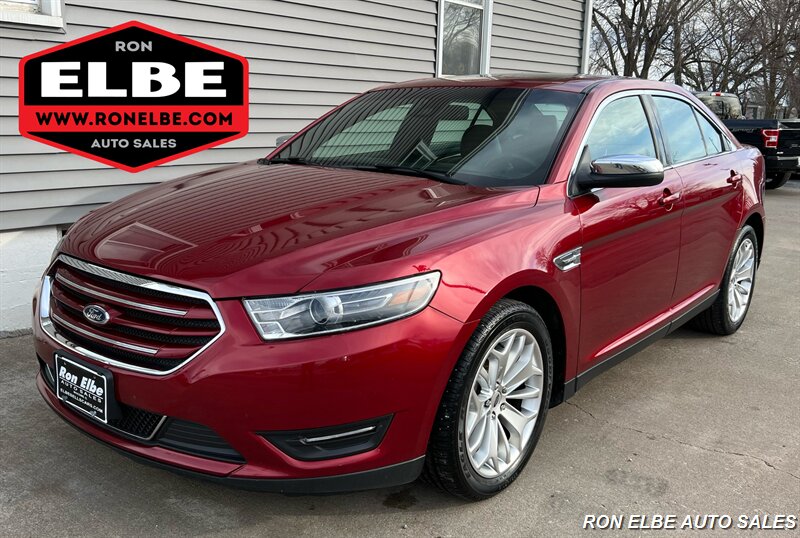 The 2018 Ford Taurus Limited photos