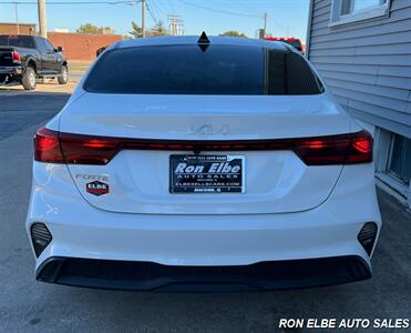 2023 Kia Forte LXS   - Photo 9 - Macomb, IL 61455