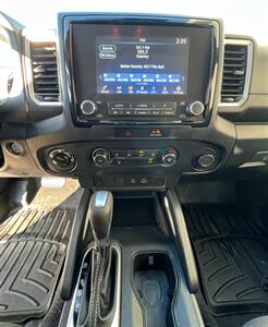 2022 Nissan Frontier SV   - Photo 17 - Macomb, IL 61455