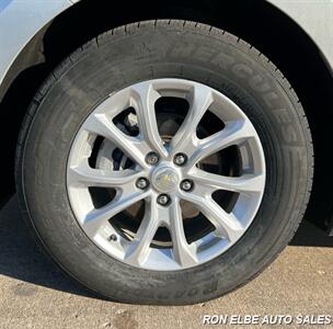 2019 Chevrolet Equinox LT   - Photo 4 - Macomb, IL 61455