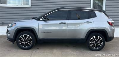 2022 Jeep Compass Limited   - Photo 3 - Macomb, IL 61455