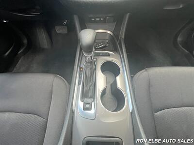 2022 Chevrolet Malibu LT - Photo 21 - Macomb, IL 61455