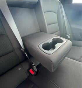 2022 Chevrolet Malibu LT - Photo 13 - Macomb, IL 61455