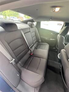 2022 Chevrolet Malibu LT - Photo 12 - Macomb, IL 61455