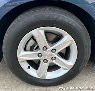 2022 Chevrolet Malibu LT - Photo 4 - Macomb, IL 61455